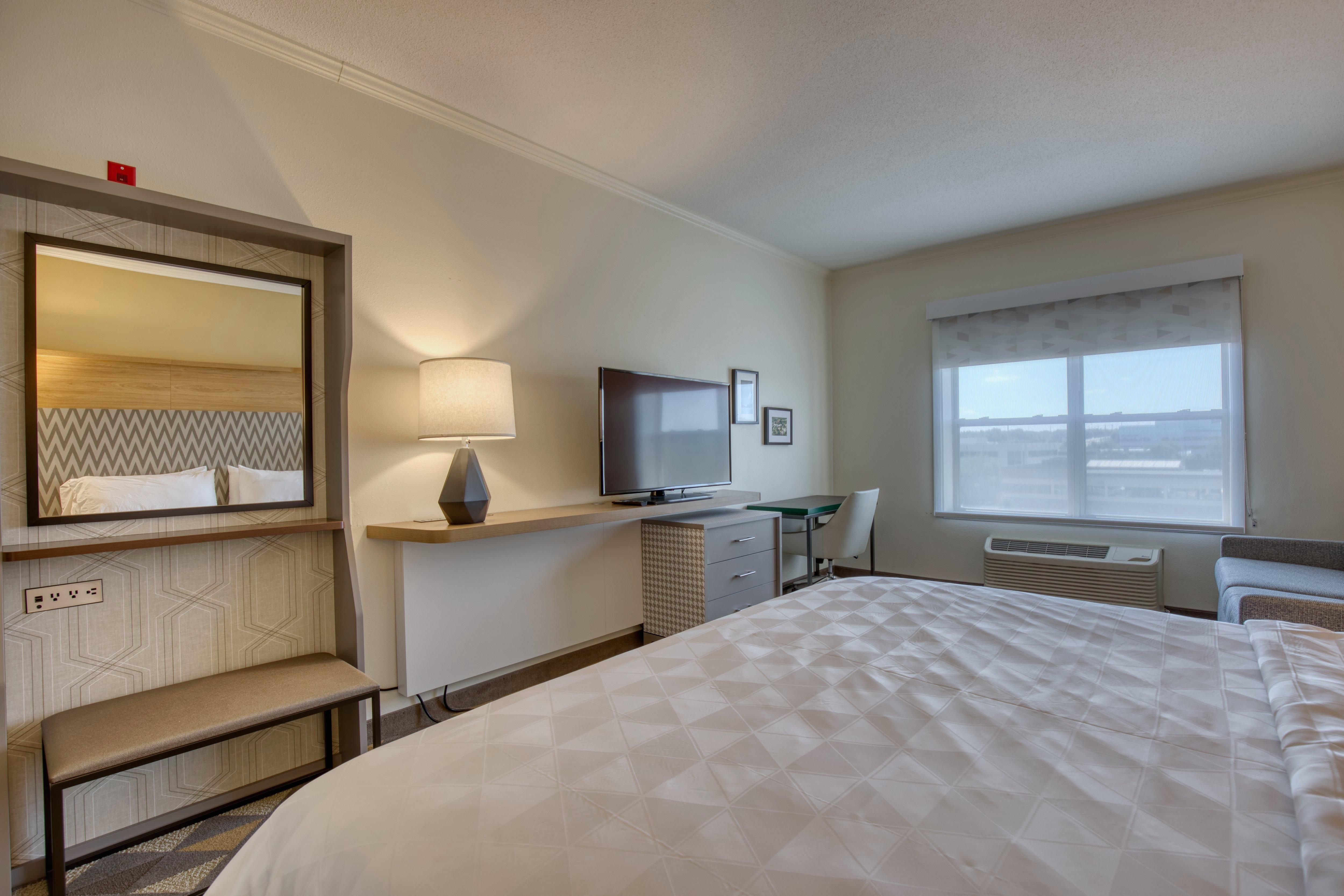 Holiday Inn Hotel & Suites Madison West - Middleton By Ihg Bagian luar foto