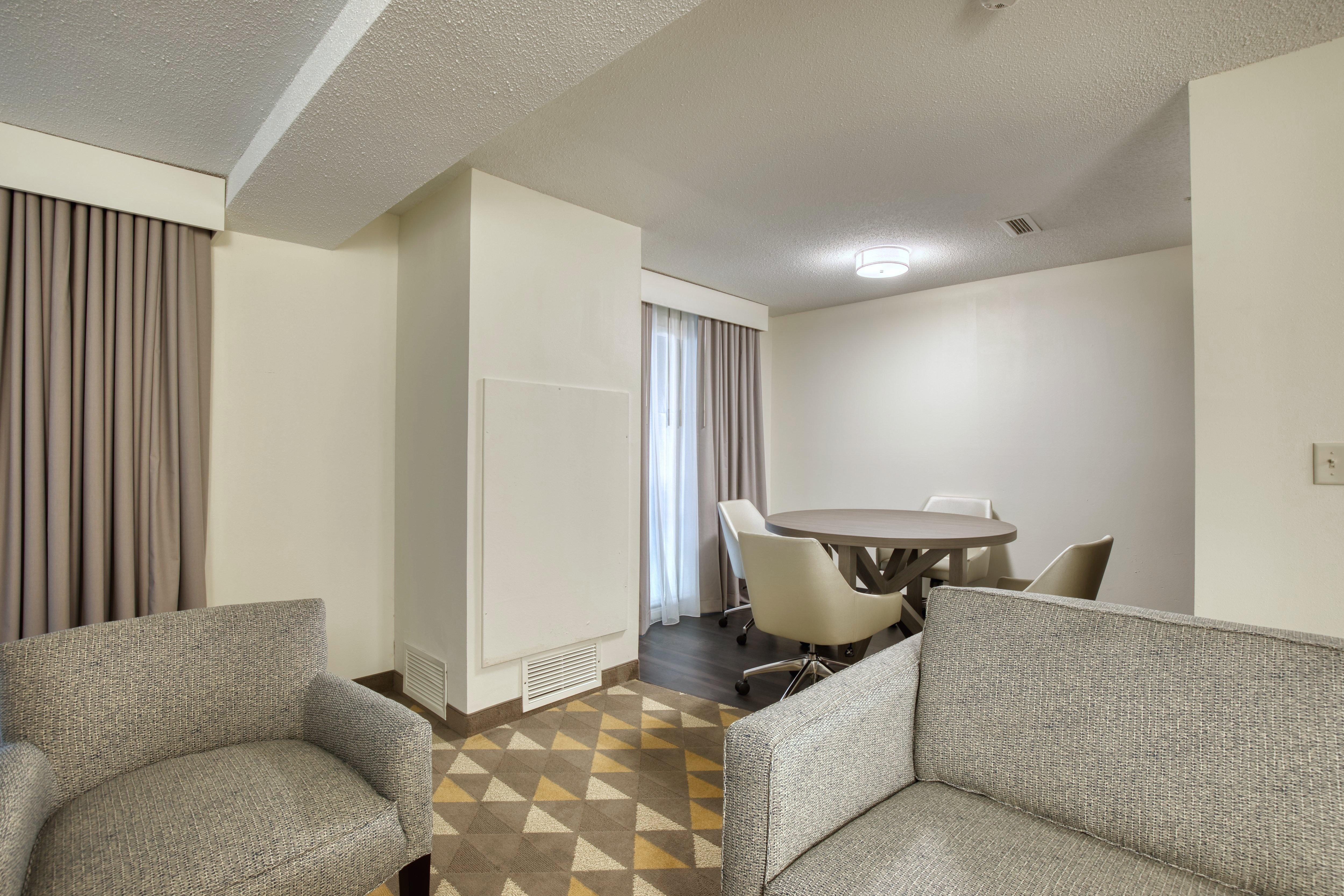 Holiday Inn Hotel & Suites Madison West - Middleton By Ihg Bagian luar foto
