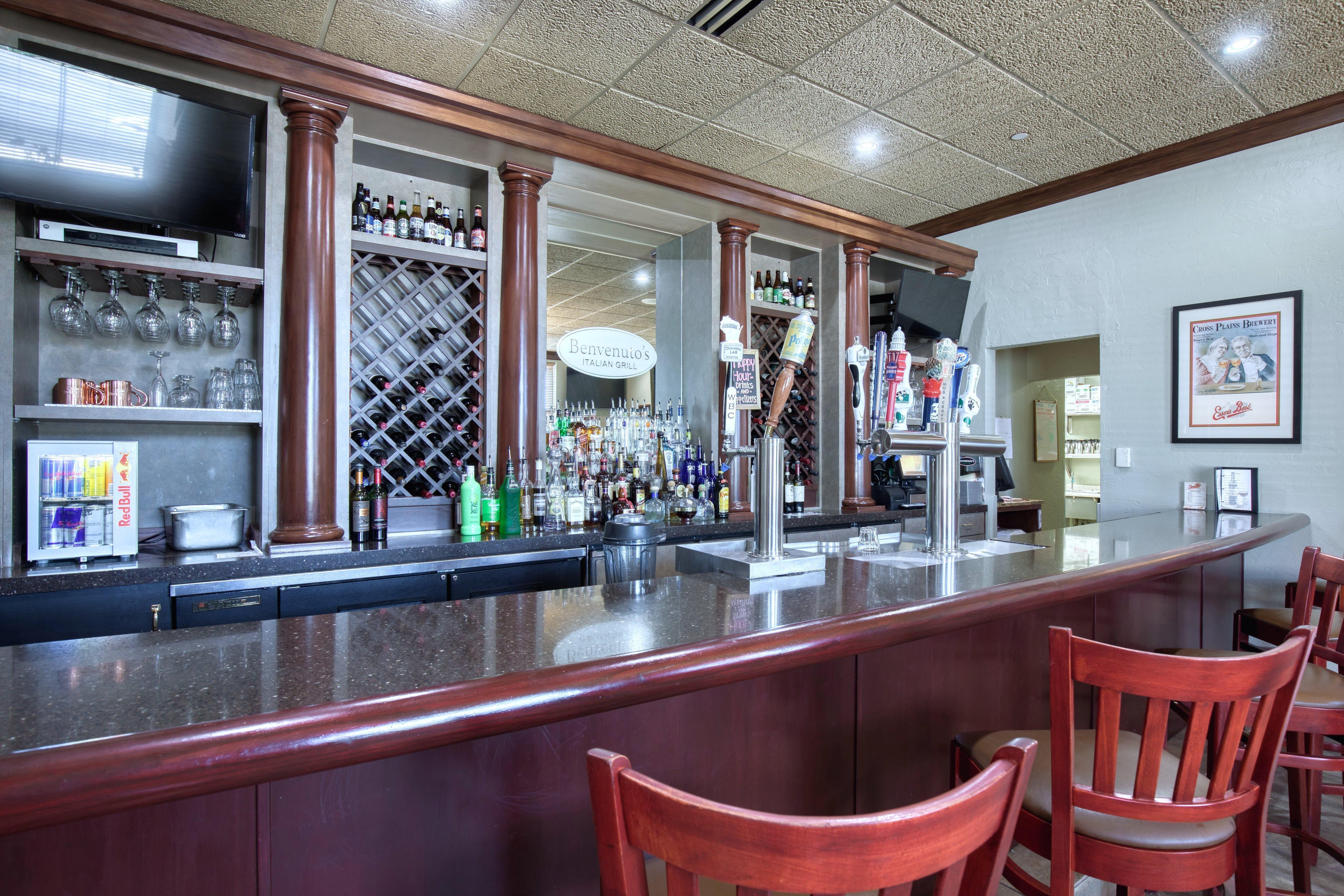 Holiday Inn Hotel & Suites Madison West - Middleton By Ihg Bagian luar foto