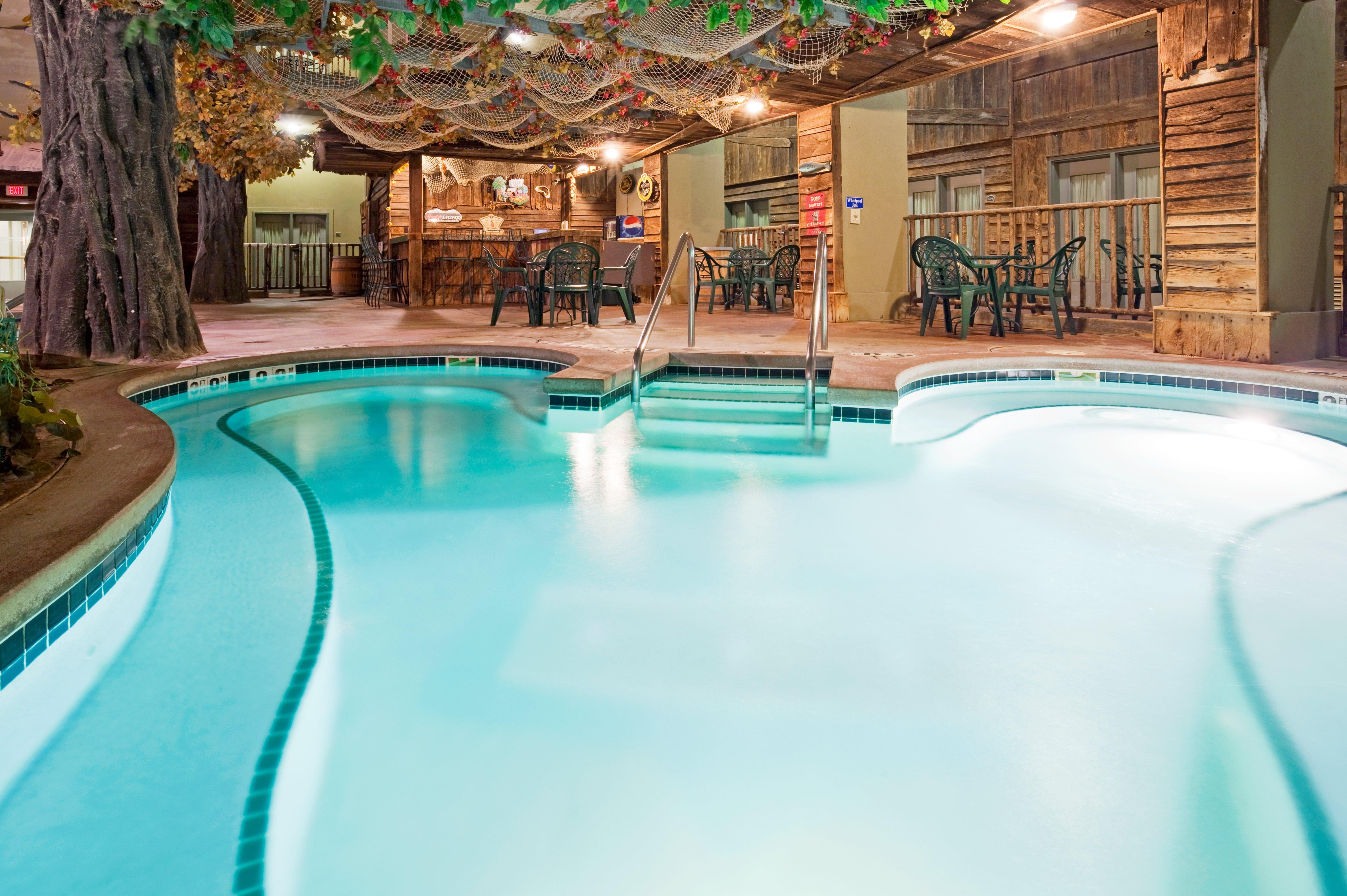 Holiday Inn Hotel & Suites Madison West - Middleton By Ihg Bagian luar foto