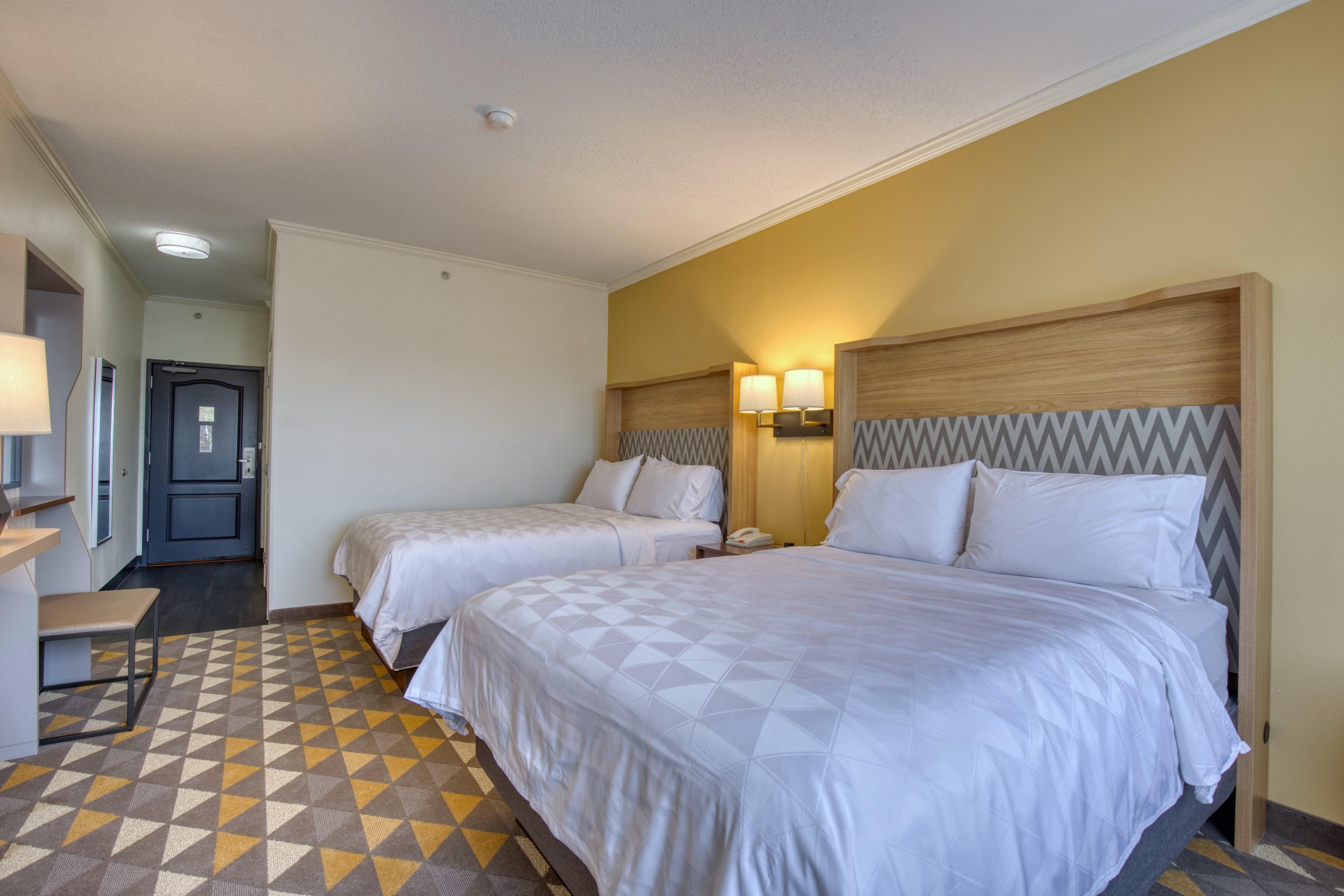 Holiday Inn Hotel & Suites Madison West - Middleton By Ihg Bagian luar foto