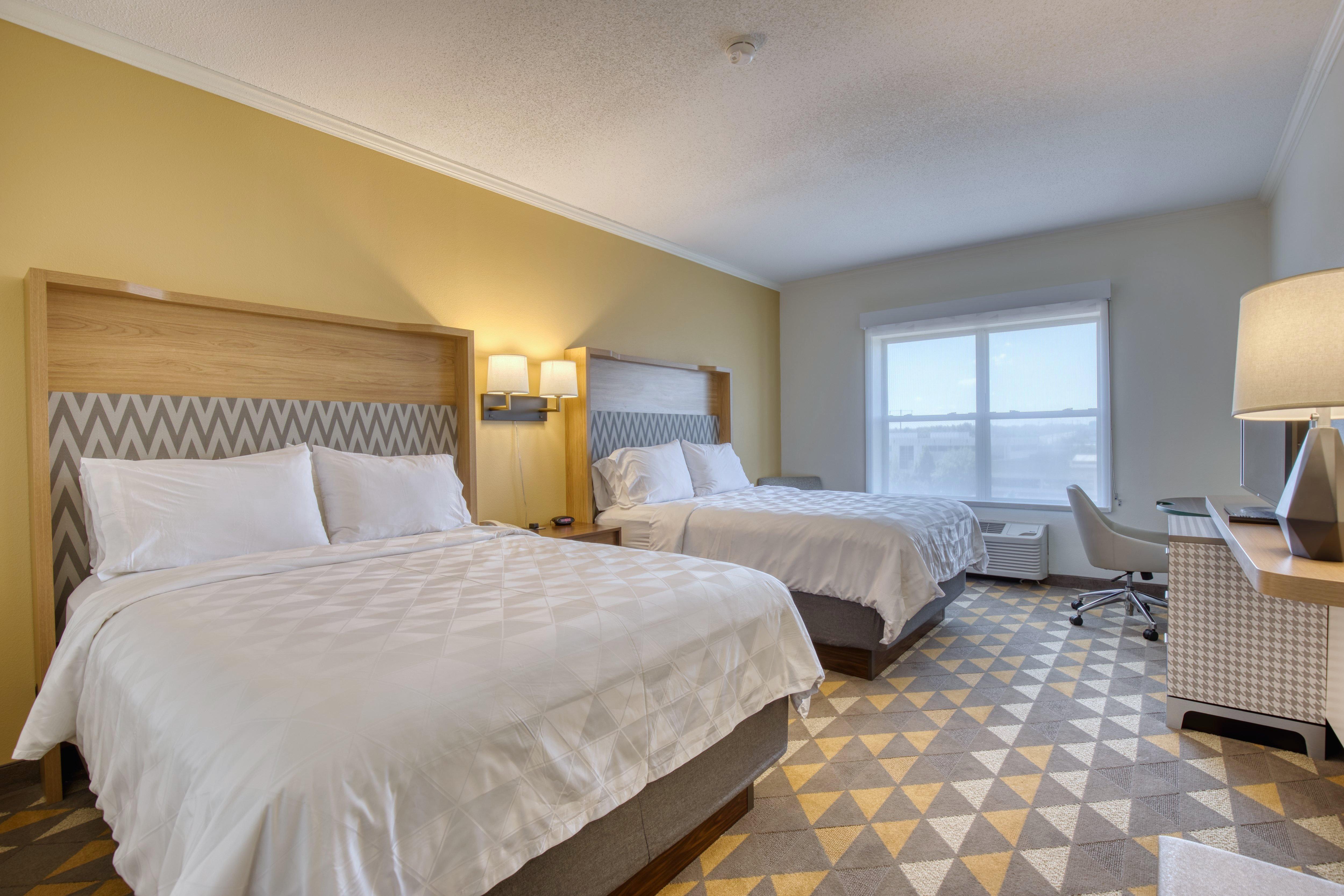 Holiday Inn Hotel & Suites Madison West - Middleton By Ihg Bagian luar foto