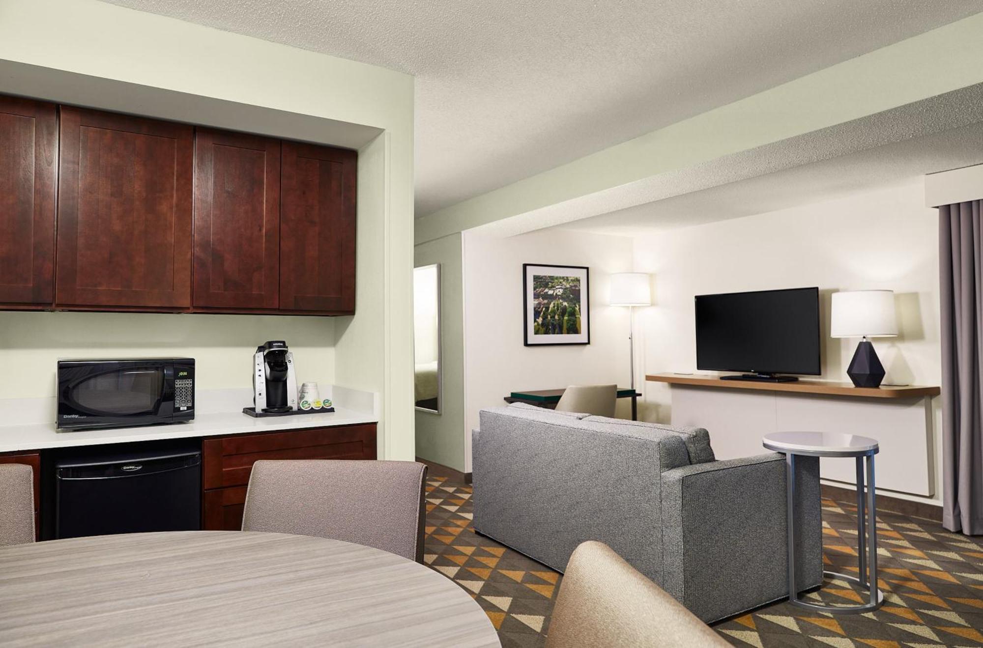 Holiday Inn Hotel & Suites Madison West - Middleton By Ihg Bagian luar foto