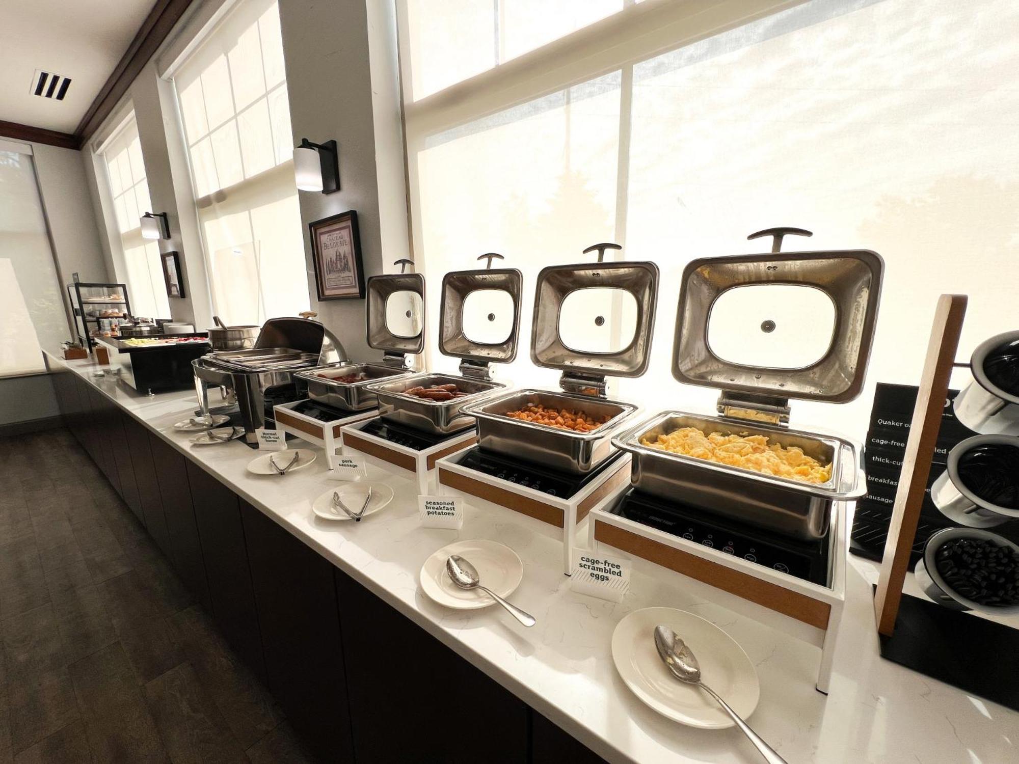 Holiday Inn Hotel & Suites Madison West - Middleton By Ihg Bagian luar foto